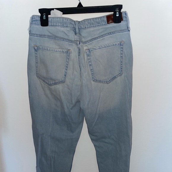 Hollister Ripped Mom Jeans - Picture 2 of 3